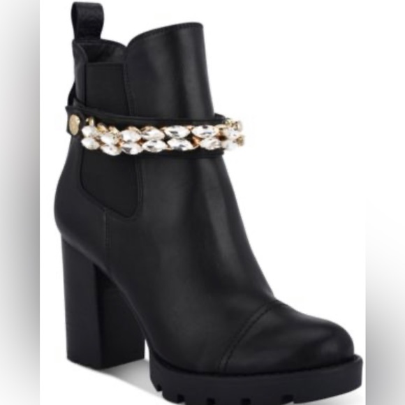 ✨️🆕️ Guess Women's Rafiele Embellished Booties 6.5 🆕️ NWOT ✨️ - Picture 1 of 3